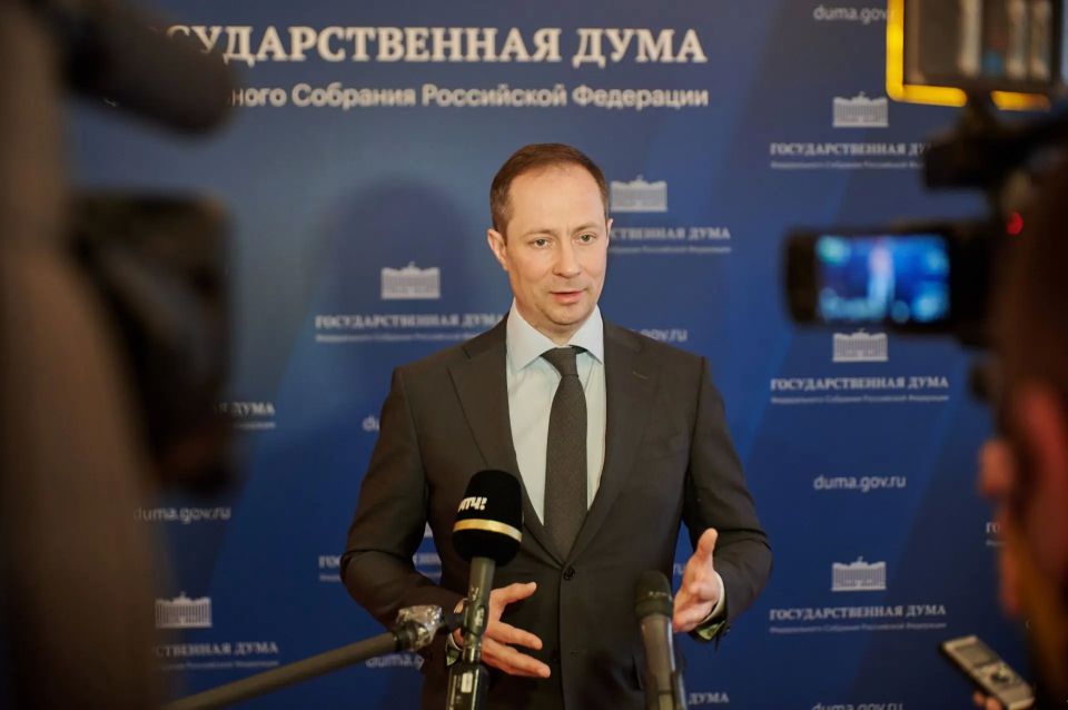 Российский триколор станет постоянным символом на всех спортивных объектах страны