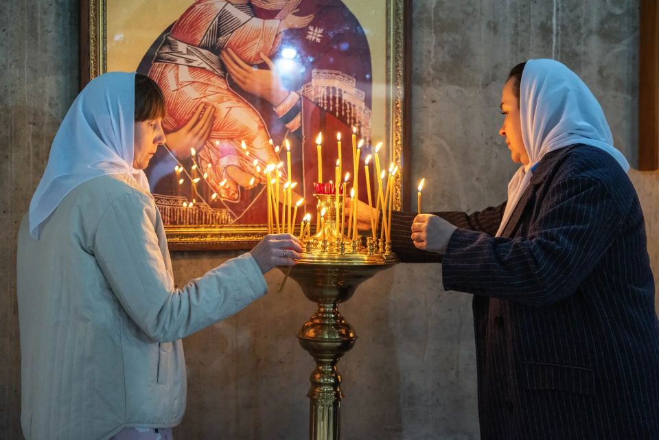 В строящемся храме рядом с Реутовым прошла первая литургия В строящемся храме рядом с Реутовым прошла первая литургия