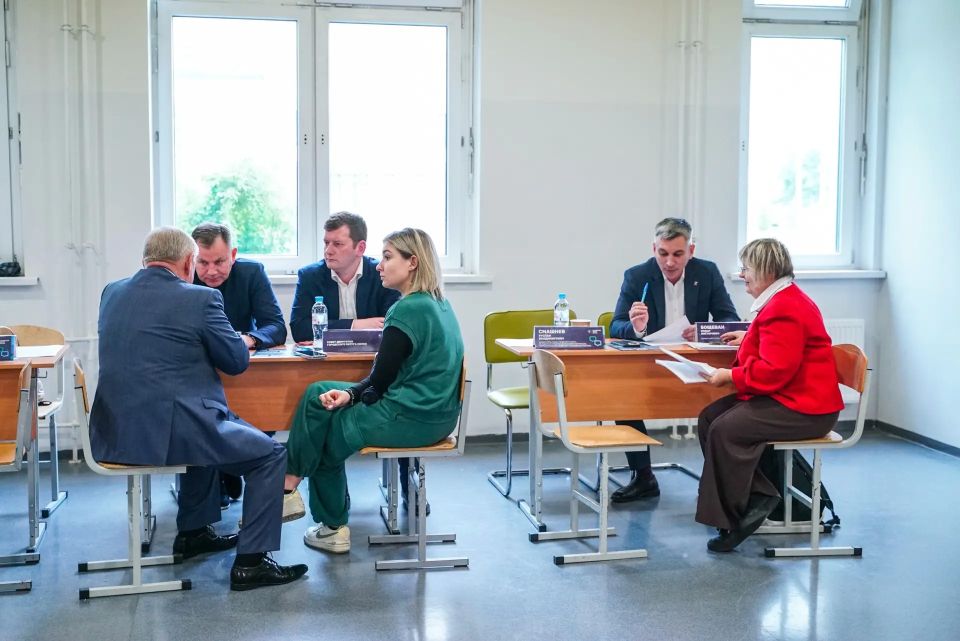 В Левобережном провели выездную администрацию В Левобережном провели выездную администрацию
