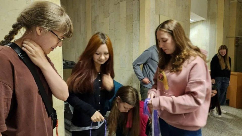В Молодёжном центре «Территория будущего» для подростков из подольских трудовых бригад провели необычный тренинг на командообразование В Молодёжном центре «Территория будущего» для подростков из подольских трудовых бригад провели необычный тренинг на командообразование
