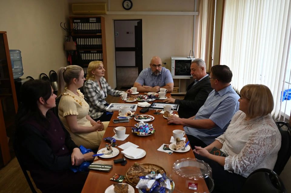 Партийцы чествовали серпуховских медиков Партийцы чествовали серпуховских медиков