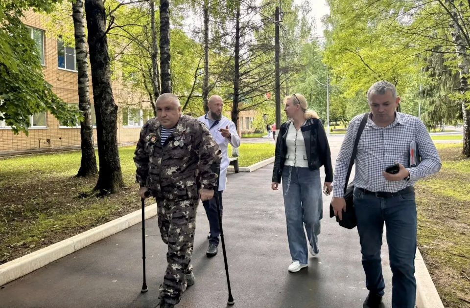 «Маршрут без преград»: ветеран СВО и Ольга Гончар оценили доступную среду в Солнечногорской больнице «Маршрут без преград»: ветеран СВО и Ольга Гончар оценили доступную среду в Солнечногорской больнице