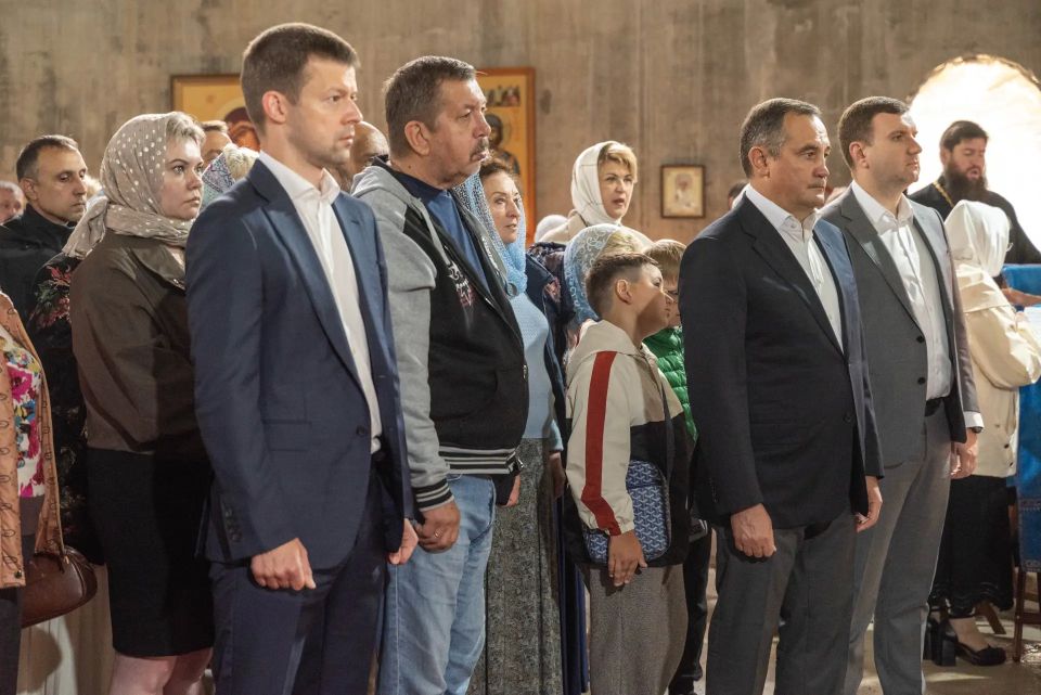 В строящемся храме рядом с Реутовым прошла первая литургия В строящемся храме рядом с Реутовым прошла первая литургия