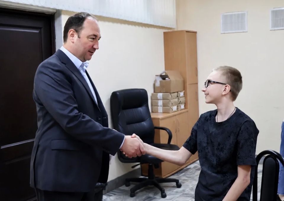 Сергей Мужальских: Сегодня поздравил с днём рождения Максима Ланько, сына погибшего участника специальной военной операции, с 16-летием