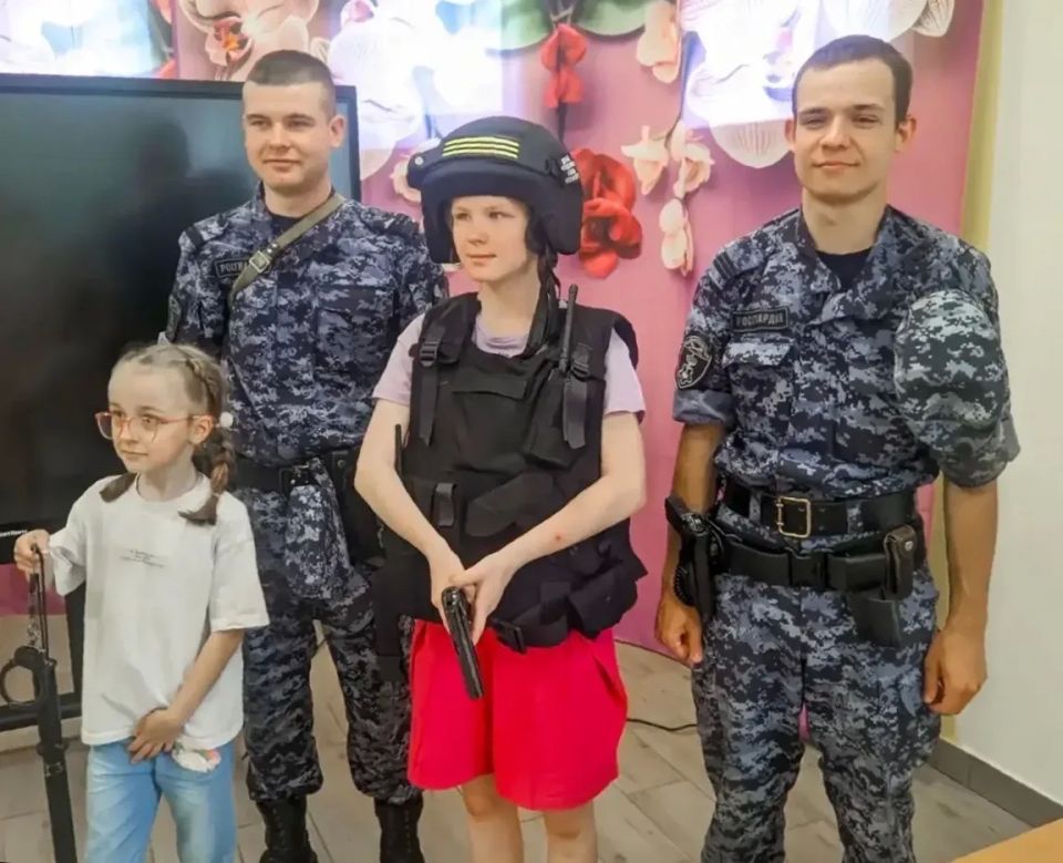 #КаникулыСРосгвардией. Акция «Каникулы с Росгвардией» продолжается в Подмосковье #КаникулыСРосгвардией. Акция «Каникулы с Росгвардией» продолжается в Подмосковье