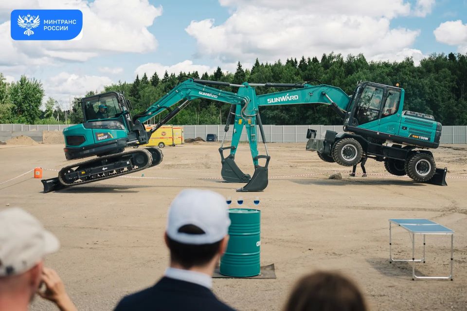 В Подмосковье определили лучших механизаторов дорожно-строительной отрасли В Подмосковье определили лучших механизаторов дорожно-строительной отрасли