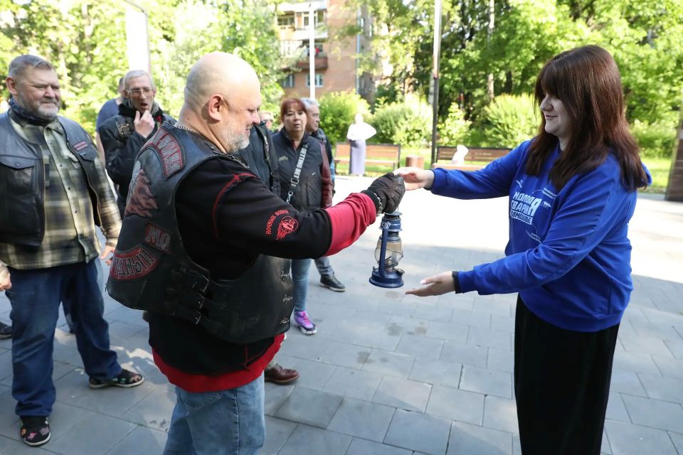 В добрый путь! «Ночные волки» привезут в Долгопрудный частицу самого первого Вечного огня В добрый путь! «Ночные волки» привезут в Долгопрудный частицу самого первого Вечного огня