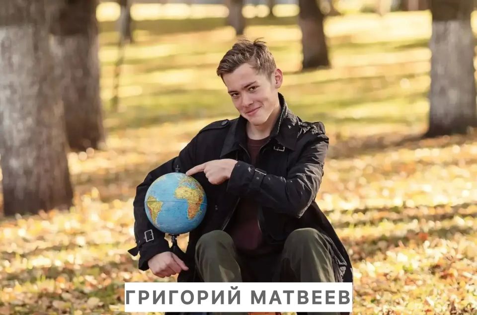 В этом году ЕГЭ по математике принёс нам уникальный результат — 7 высших баллов В этом году ЕГЭ по математике принёс нам уникальный результат — 7 высших баллов