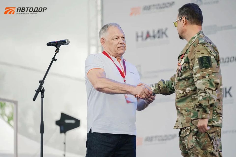 В Подмосковье определили лучших механизаторов дорожно-строительной отрасли В Подмосковье определили лучших механизаторов дорожно-строительной отрасли