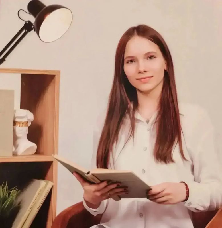 Максим Красноцветов: 100 баллов по математике - достижение, которым можно гордиться! Максим Красноцветов: 100 баллов по математике - достижение, которым можно гордиться!
