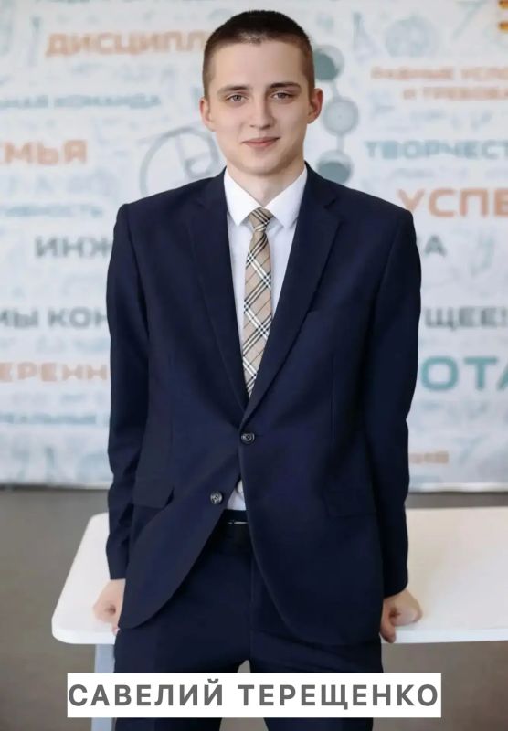 В этом году ЕГЭ по математике принёс нам уникальный результат — 7 высших баллов В этом году ЕГЭ по математике принёс нам уникальный результат — 7 высших баллов