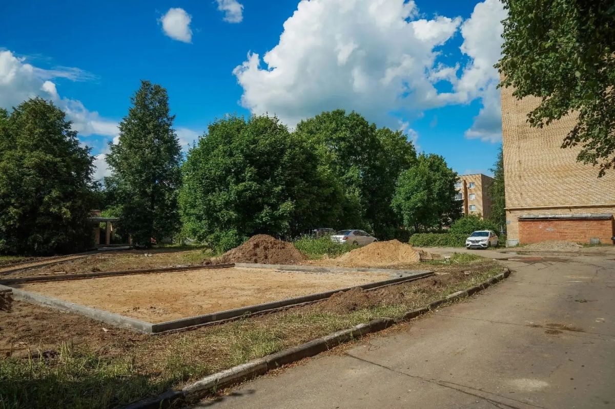 В Сергиево-Посадском округе в п. Новый приступили к благоустройству территории возле домов №13, 14, 16 В Сергиево-Посадском округе в п. Новый приступили к благоустройству территории возле домов №13, 14, 16
