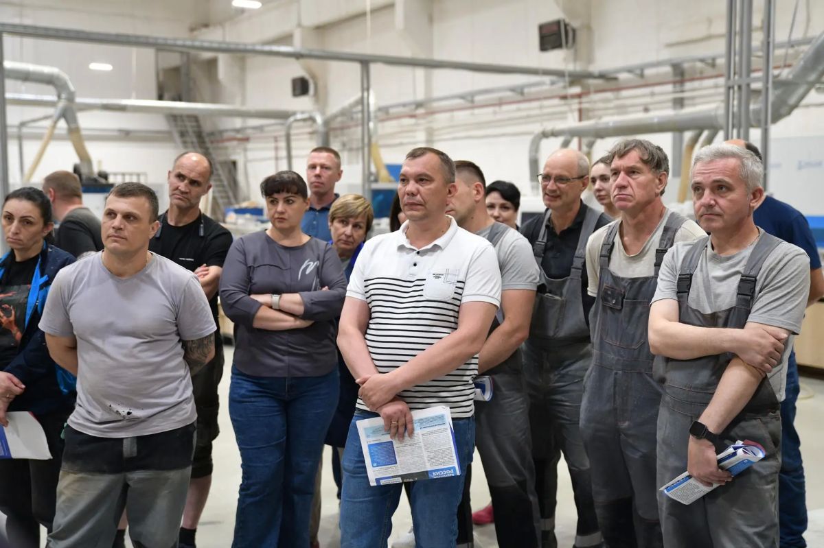 На Дмитровском мебельном комбинате обсудили предложения по развитию округа На Дмитровском мебельном комбинате обсудили предложения по развитию округа