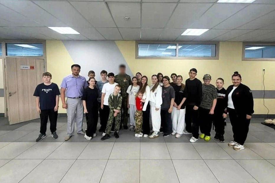 Диалог поколений: Юные мытищинцы встретились с участником СВО Диалог поколений: Юные мытищинцы встретились с участником СВО