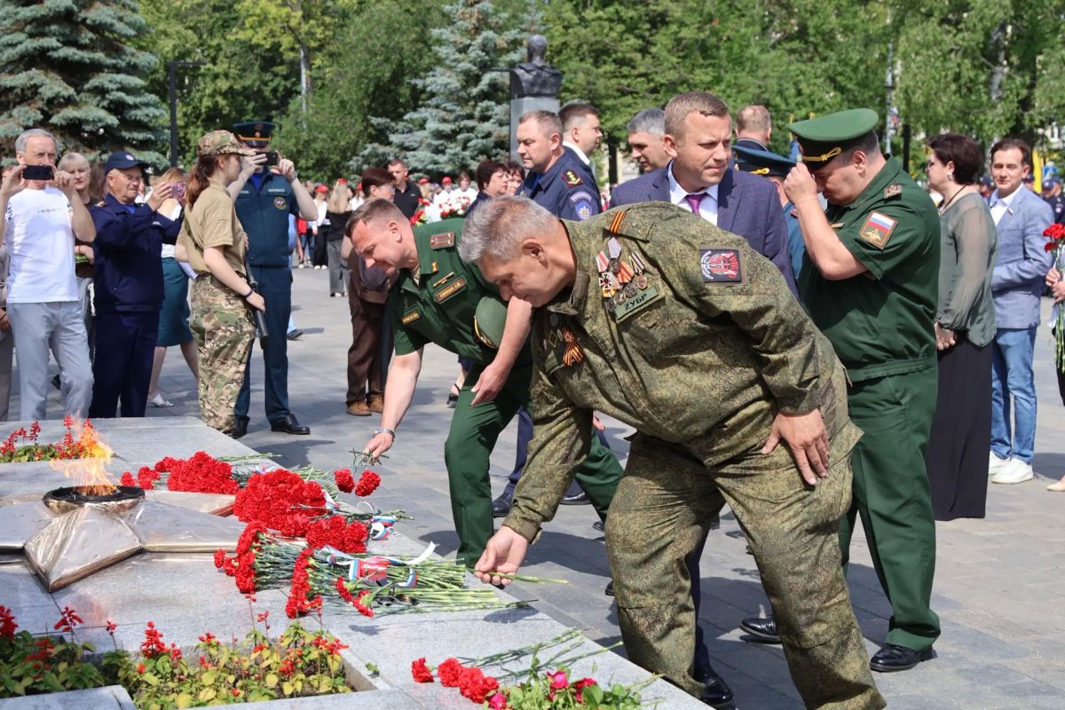 Сергей Мужальских: В сквере имени Героя Советского Союза В.Ф. Полякова принял участие в торжественной церемонии возложения цветов, посвящённой Дню памяти и скорби — дню начала Великой Отечественной войны Сергей Мужальских: В сквере имени Героя Советского Союза В.Ф. Полякова принял участие в торжественной церемонии возложения цветов, посвящённой Дню памяти и скорби — дню начала Великой Отечественной войны