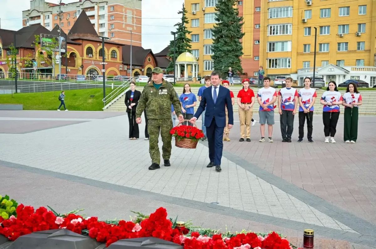 На площади Победы состоялась акция «Свеча памяти», которую ежегодно проводит партия «Единая Россия»