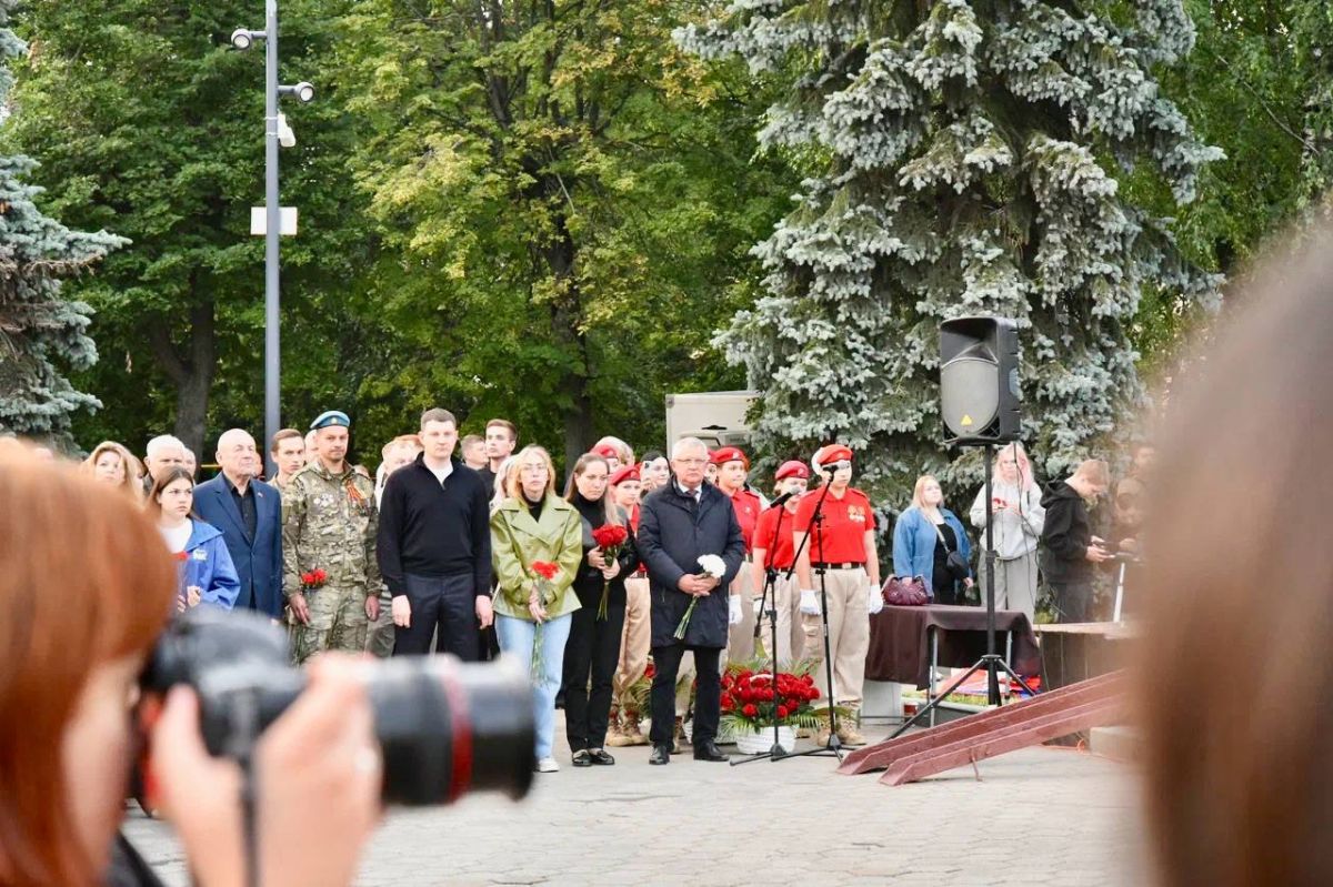 В Ногинске на площади Победы состоялось традиционное памятное мероприятие, посвящённое Дню памяти и скорби В Ногинске на площади Победы состоялось традиционное памятное мероприятие, посвящённое Дню памяти и скорби