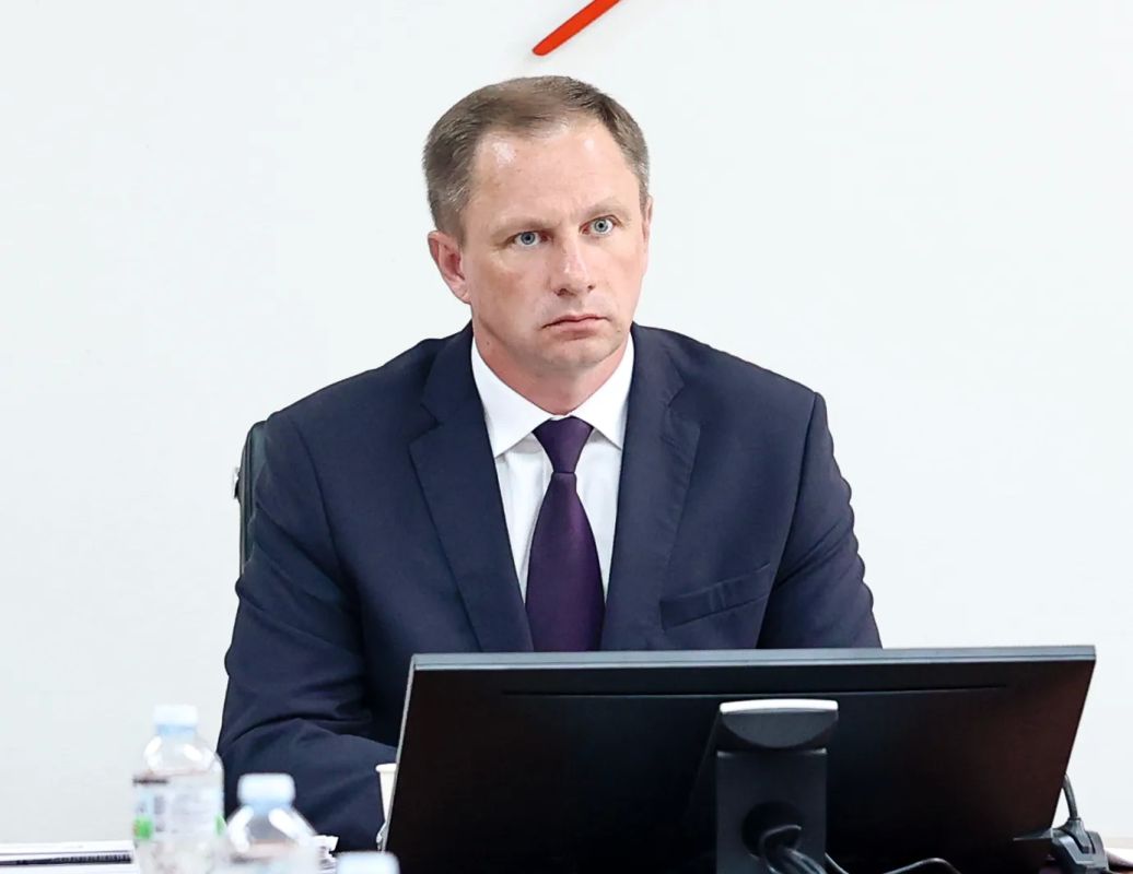 Дмитрий Волков: В начале еженедельного совещания под руководством Губернатора Московской области Андрея Юрьевича Воробьева почтили минутой молчания всех, кто сражался за Родину в годы Великой отечественной войны Дмитрий Волков: В начале еженедельного совещания под руководством Губернатора Московской области Андрея Юрьевича Воробьева почтили минутой молчания всех, кто сражался за Родину в годы Великой отечественной войны
