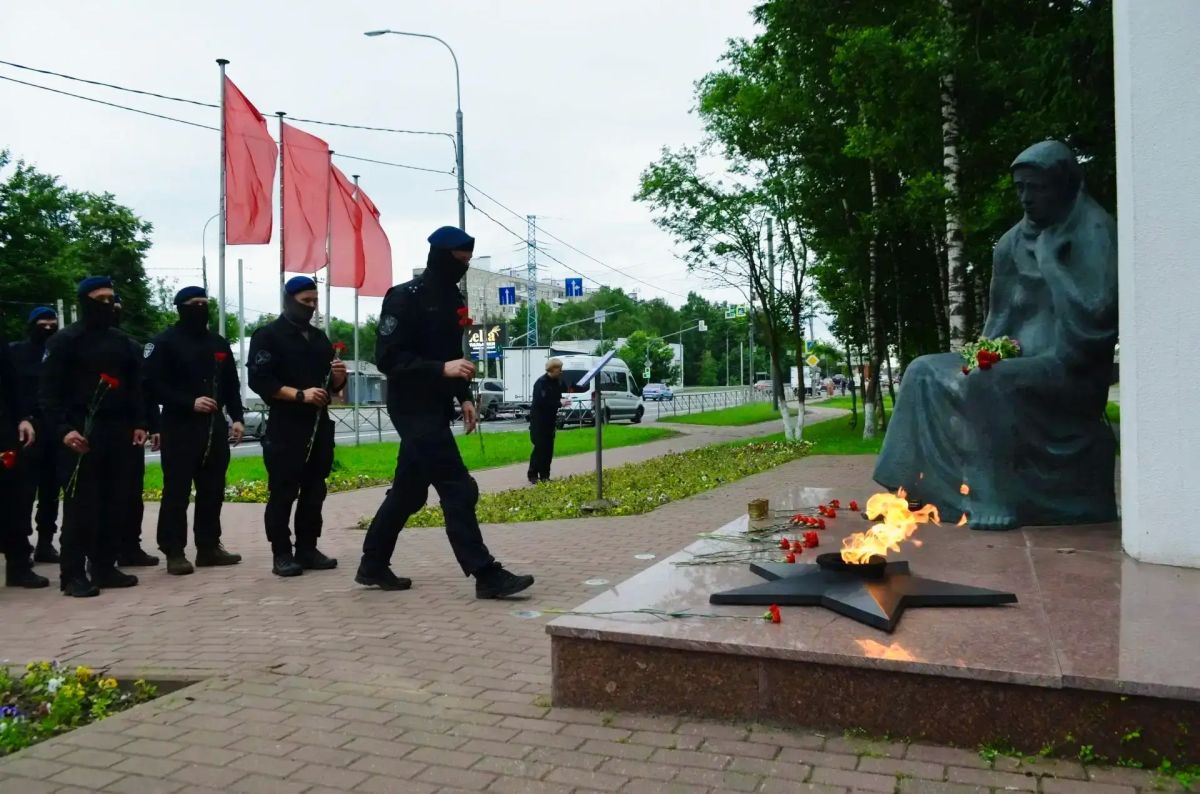 Росгвардейцы подмосковного главка Росгвардии приняли участие в митингах, посвященных Дню памяти и скорби Росгвардейцы подмосковного главка Росгвардии приняли участие в митингах, посвященных Дню памяти и скорби