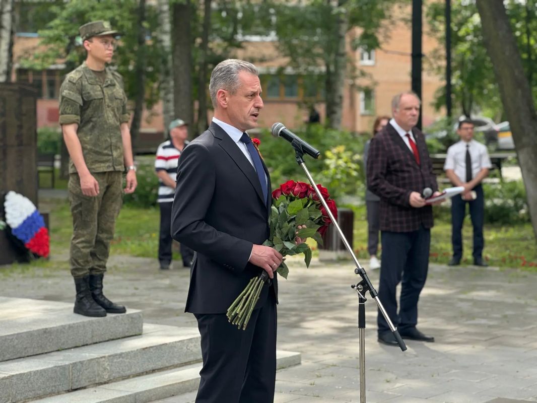 Никто не забыт: в Долгопрудном почтили память павших в Великой Отечественной войне Никто не забыт: в Долгопрудном почтили память павших в Великой Отечественной войне