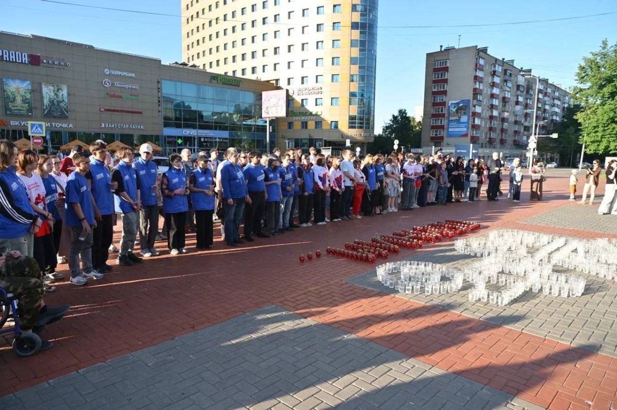 В День памяти и скорби, знаменующий 85-ю годовщину начала Великой Отечественной войны, на Площади Славы в Балашихе прошло торжественное мемориальное мероприятие В День памяти и скорби, знаменующий 85-ю годовщину начала Великой Отечественной войны, на Площади Славы в Балашихе прошло торжественное мемориальное мероприятие