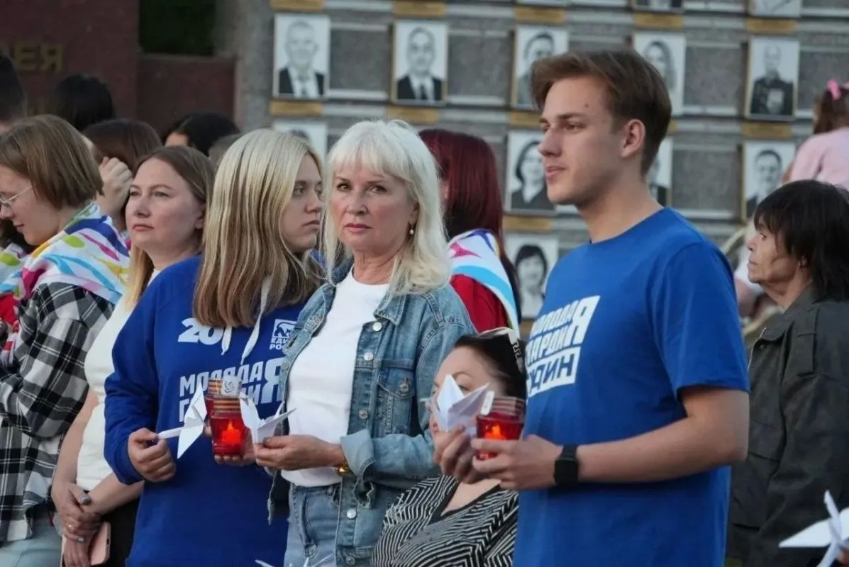 В канун Дня памяти и скорби в Серпухове зажглись «Огненные картины войны», а в Протвино прошла акция «Свеча памяти» В канун Дня памяти и скорби в Серпухове зажглись «Огненные картины войны», а в Протвино прошла акция «Свеча памяти»