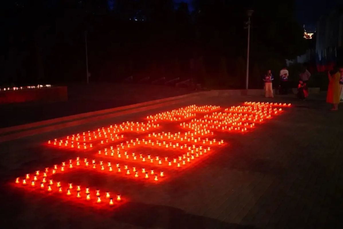 Молодежная акция «Свеча памяти» прошла у мемориала Славы «Вечный огонь» в ночь на 22 июня Молодежная акция «Свеча памяти» прошла у мемориала Славы «Вечный огонь» в ночь на 22 июня