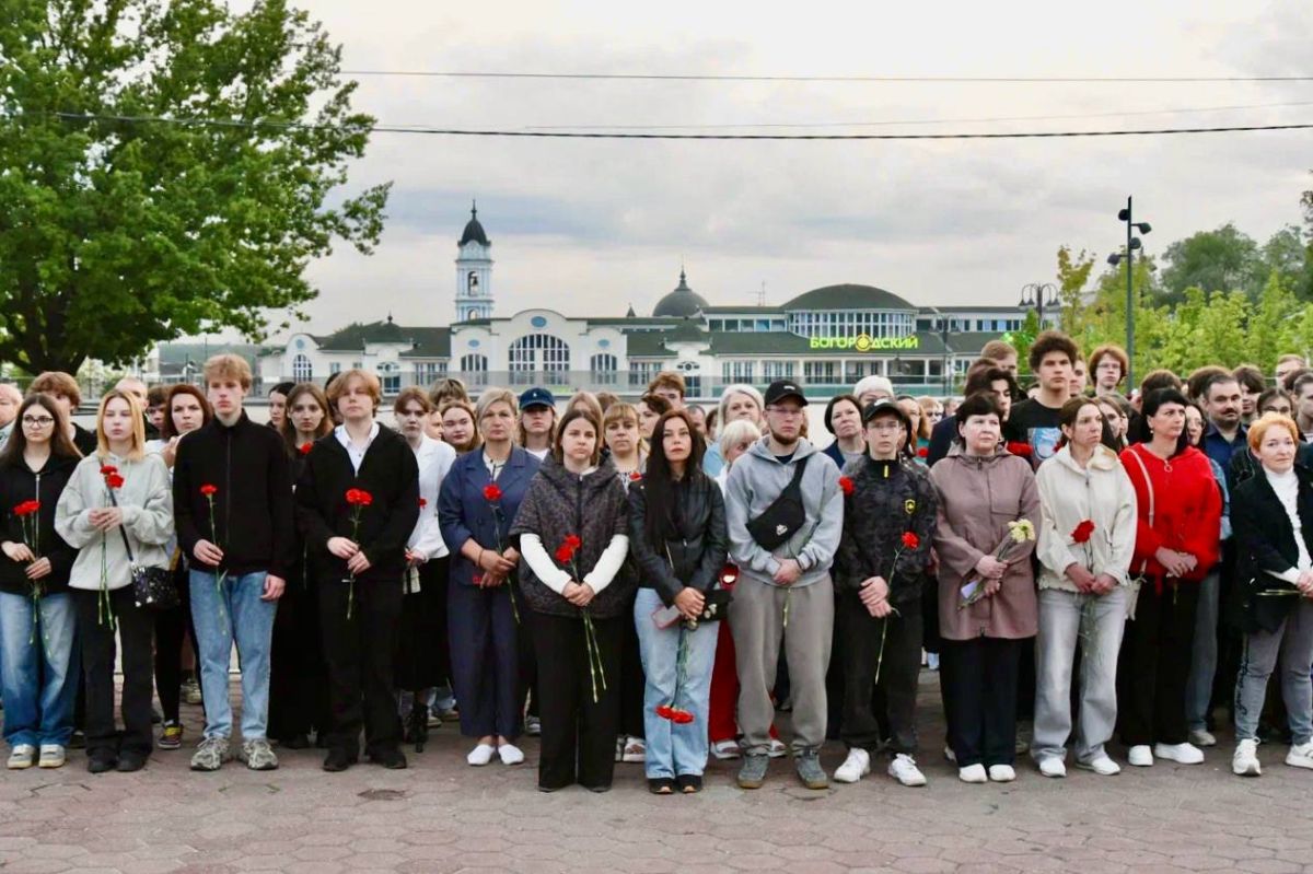 В Ногинске на площади Победы состоялось традиционное памятное мероприятие, посвящённое Дню памяти и скорби В Ногинске на площади Победы состоялось традиционное памятное мероприятие, посвящённое Дню памяти и скорби