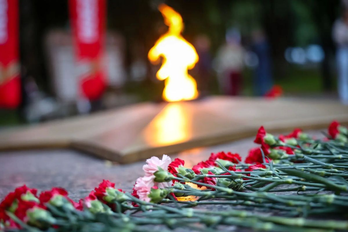 Дмитрий Волков: Сегодня в нашей стране – День памяти и скорби: ровно 85 лет назад, 22 июня 1941 года, мирная тишина была разорвана взрывами и гулом самолетов, навсегда изменив не просто ход истории, а само течение времени Дмитрий Волков: Сегодня в нашей стране – День памяти и скорби: ровно 85 лет назад, 22 июня 1941 года, мирная тишина была разорвана взрывами и гулом самолетов, навсегда изменив не просто ход истории, а само течение времени