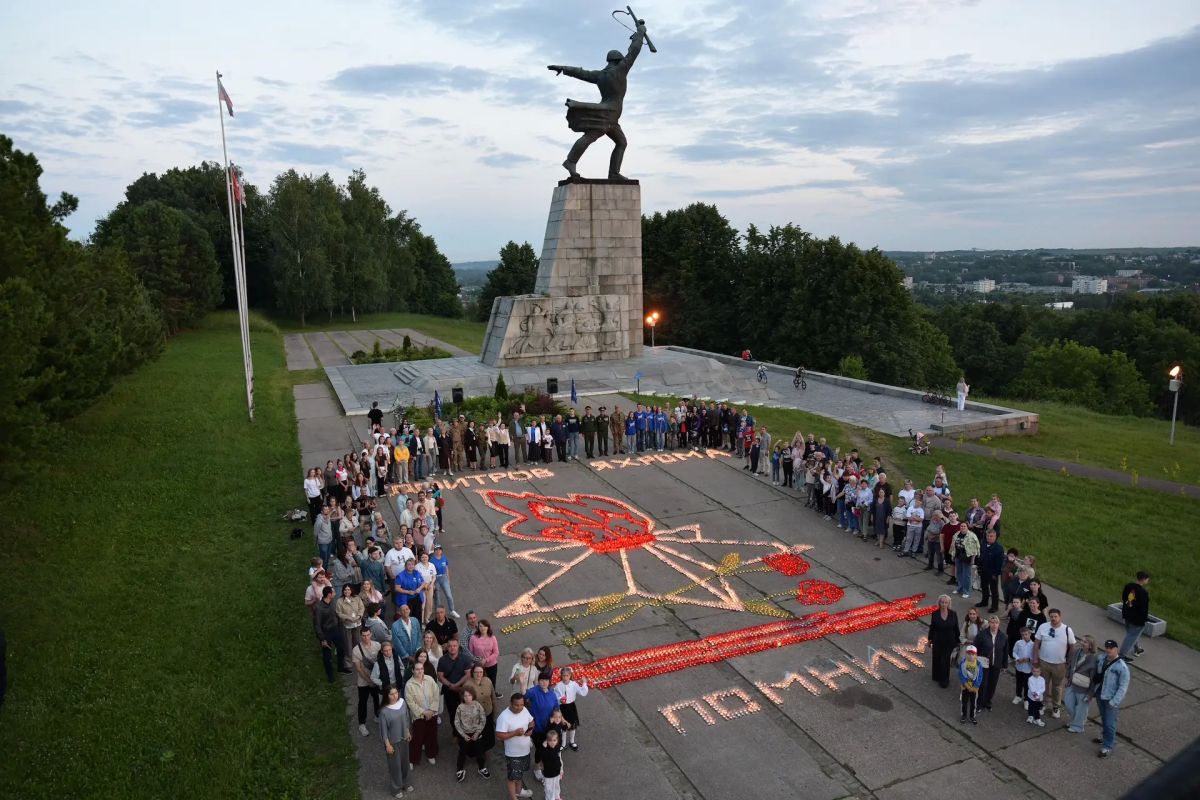 В канун Дня памяти и скорби, мы собрались на Перемиловской высоте В канун Дня памяти и скорби, мы собрались на Перемиловской высоте