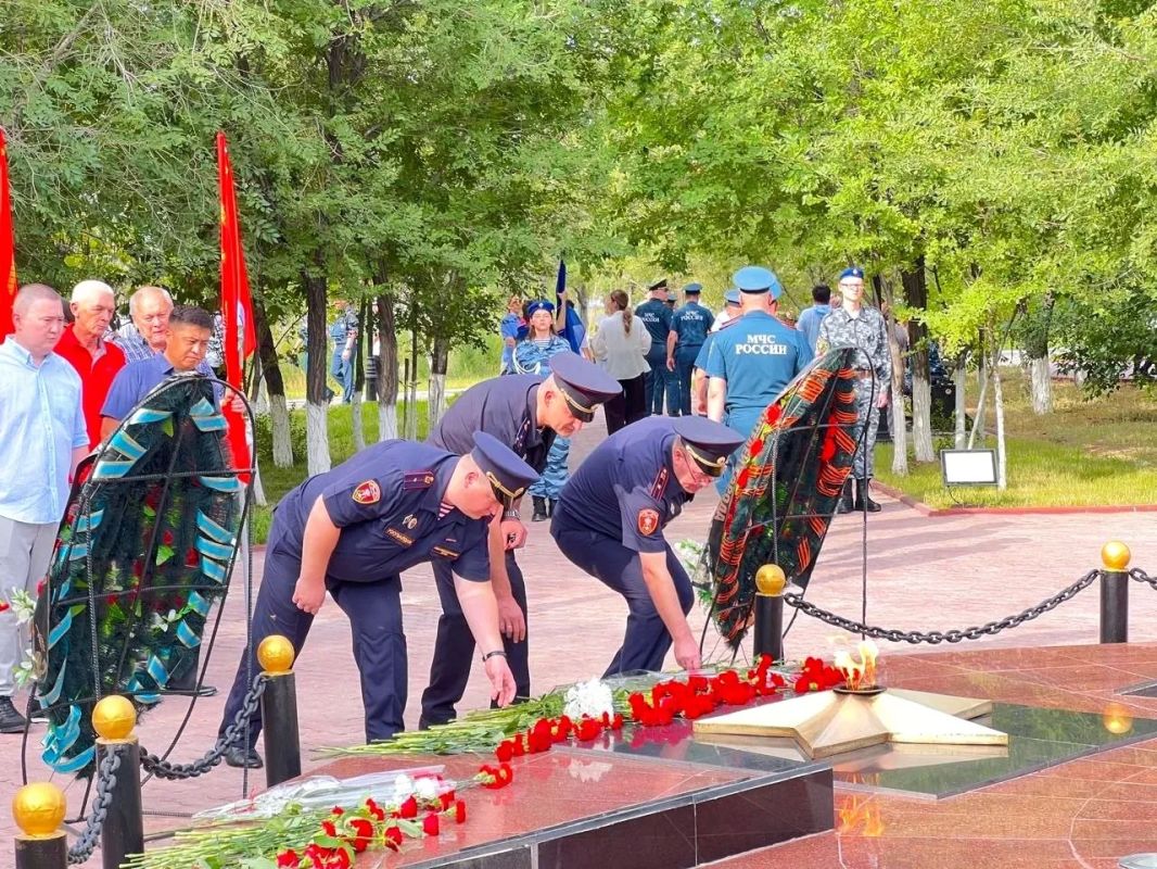 Росгвардейцы подмосковного главка Росгвардии приняли участие в митингах, посвященных Дню памяти и скорби Росгвардейцы подмосковного главка Росгвардии приняли участие в митингах, посвященных Дню памяти и скорби