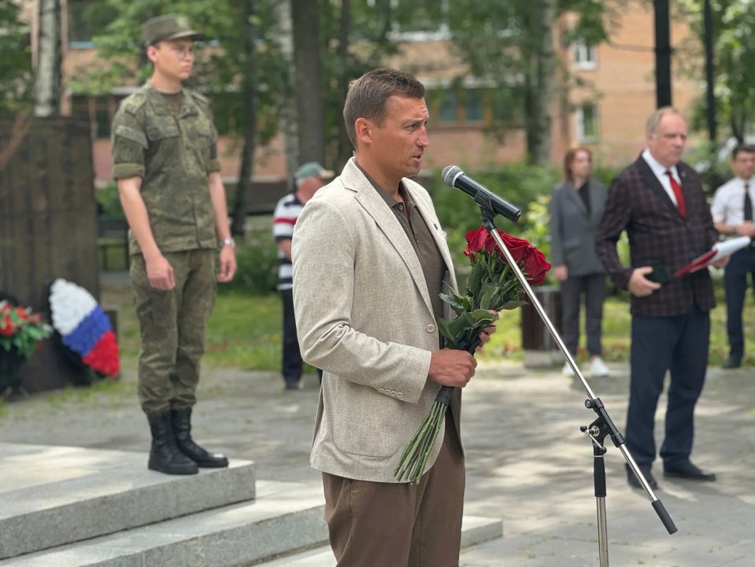 Никто не забыт: в Долгопрудном почтили память павших в Великой Отечественной войне Никто не забыт: в Долгопрудном почтили память павших в Великой Отечественной войне