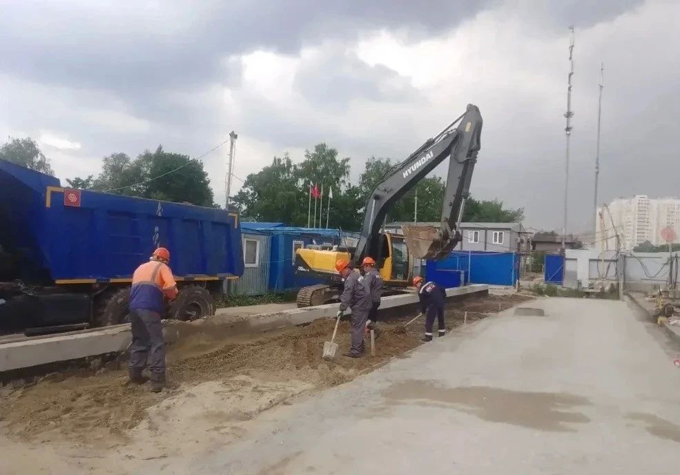 В Балашихе начали устраивать дорожную одежду на реконструируемой улице Струве В Балашихе начали устраивать дорожную одежду на реконструируемой улице Струве