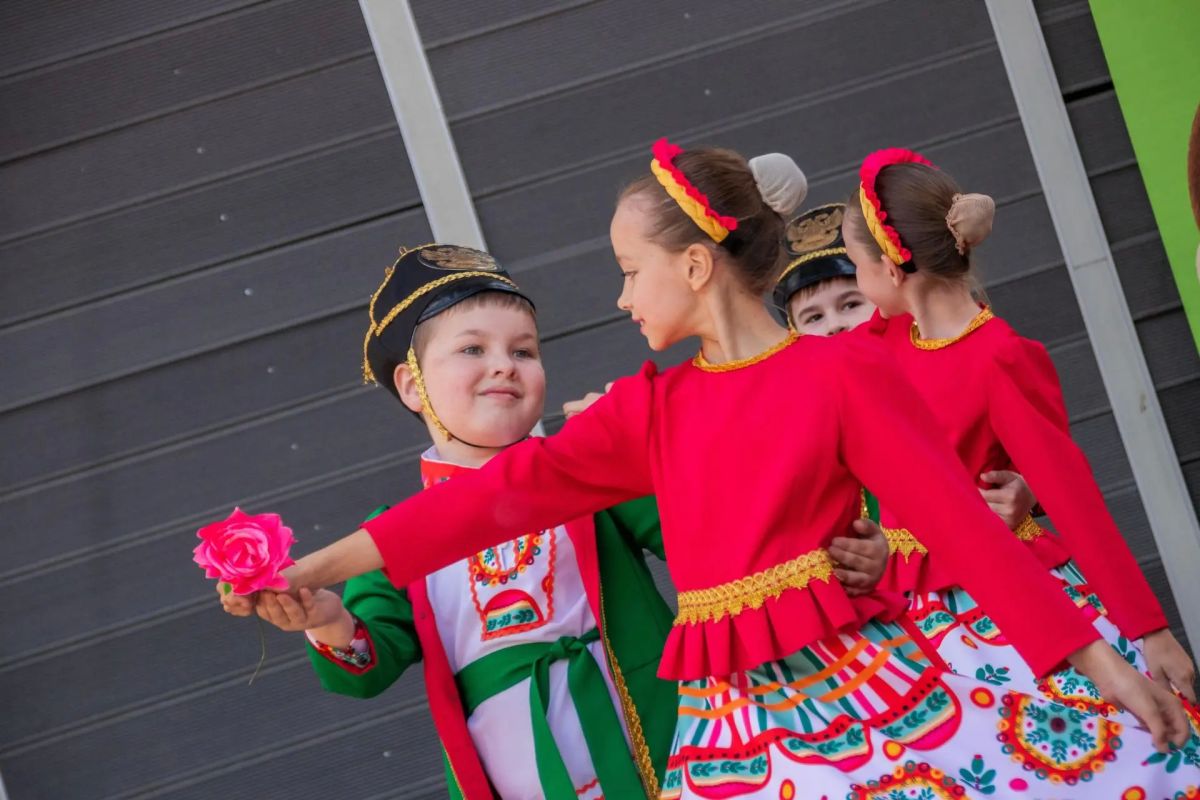 На выходных в парке «Ёлочки» прошел Фестиваль еды! На Центральной площади развернулась гастроплощадка: более 40 мастеров и брендов представили свои угощения и изделия ручной работы На выходных в парке «Ёлочки» прошел Фестиваль еды! На Центральной площади развернулась гастроплощадка: более 40 мастеров и брендов представили свои угощения и изделия ручной работы