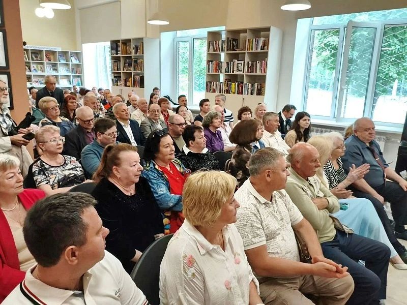 20 июня в Центральной библиотеке им. Инны Гофф и Центральной детской библиотеке прошёл юбилейный XXV творческий семинар литературных объединений Подмосковья 20 июня в Центральной библиотеке им. Инны Гофф и Центральной детской библиотеке прошёл юбилейный XXV творческий семинар литературных объединений Подмосковья