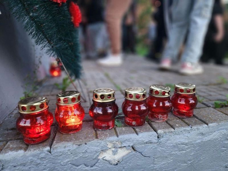 Накануне Дня памяти и скорби в посёлке имени Цюрупы прошла акция «Свеча памяти» Накануне Дня памяти и скорби в посёлке имени Цюрупы прошла акция «Свеча памяти»