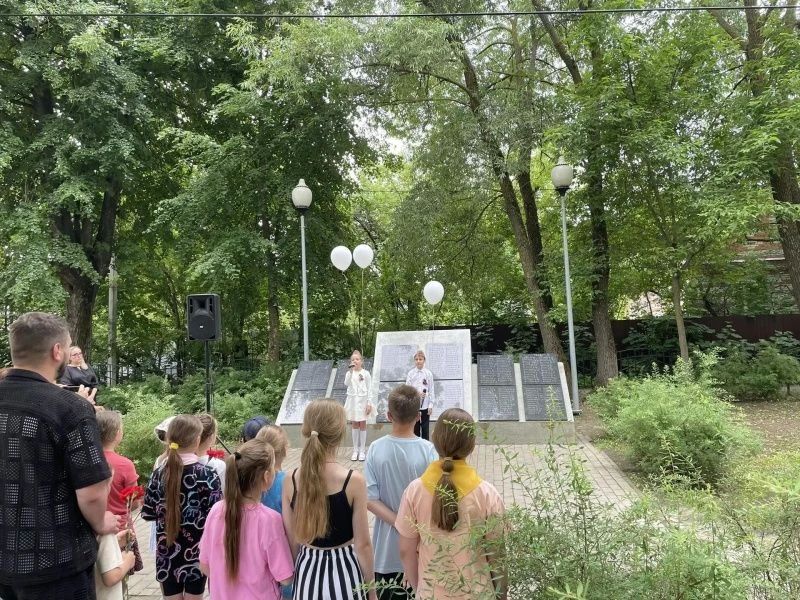 22 июня у памятника погибшим воинам в Великой Отечественной войне в посёлке городского типа Хорлово прошло памятное мероприятие «Без срока давности»
