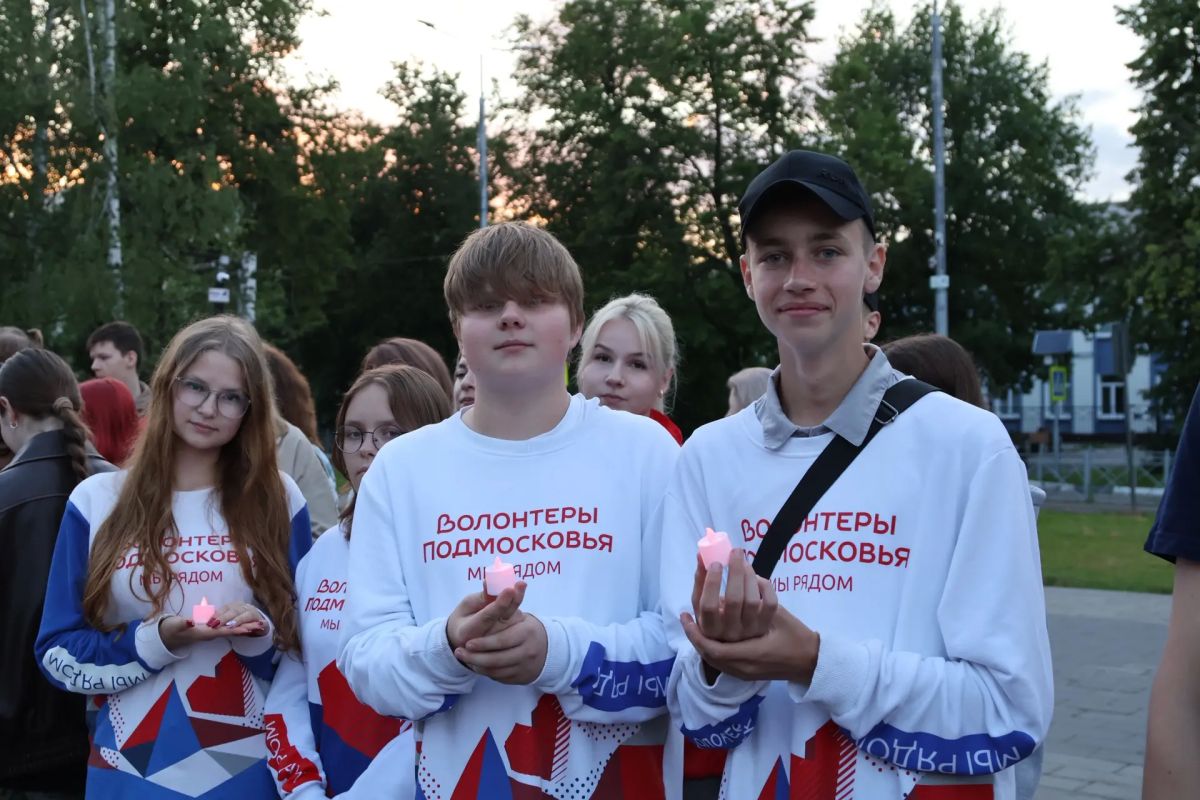 Сергей Мужальских: В сквере имени Героя Советского Союза Владимира Фомича Полякова состоялась патриотическая акция «Огненные картины памяти», посвящённая Дню памяти и скорби Сергей Мужальских: В сквере имени Героя Советского Союза Владимира Фомича Полякова состоялась патриотическая акция «Огненные картины памяти», посвящённая Дню памяти и скорби