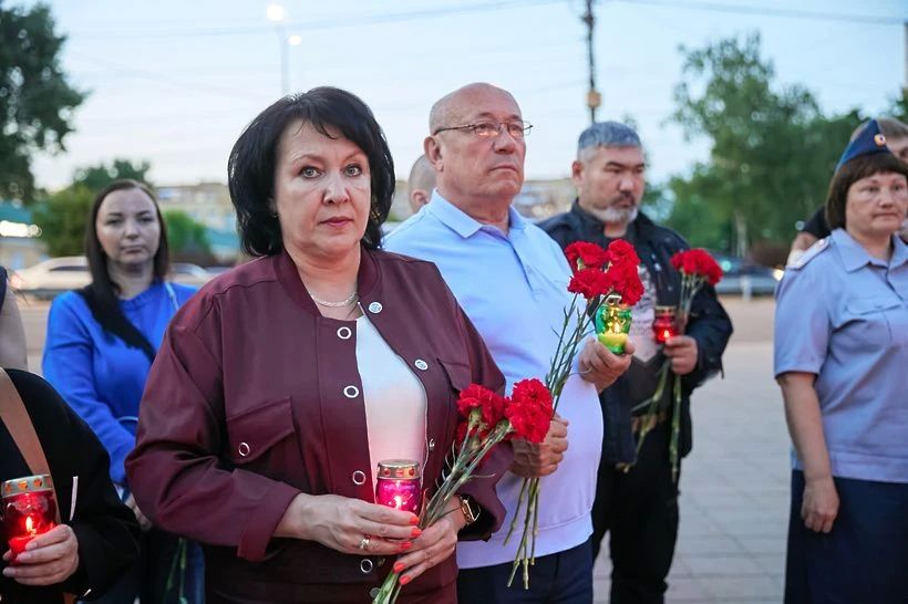 В Солнечногорске прошла акция «Свеча памяти» в День памяти и скорби В Солнечногорске прошла акция «Свеча памяти» в День памяти и скорби