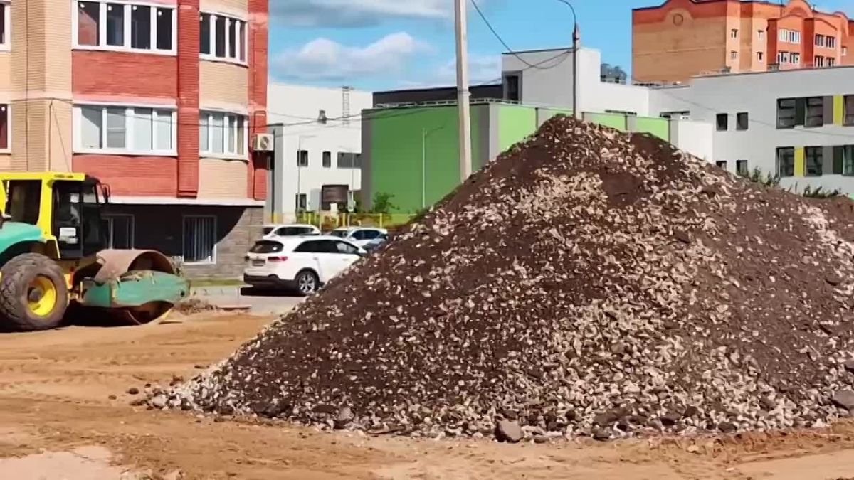 Во дворе домов №27 и №29 на улице Жегаловской стартовали работы по благоустройству