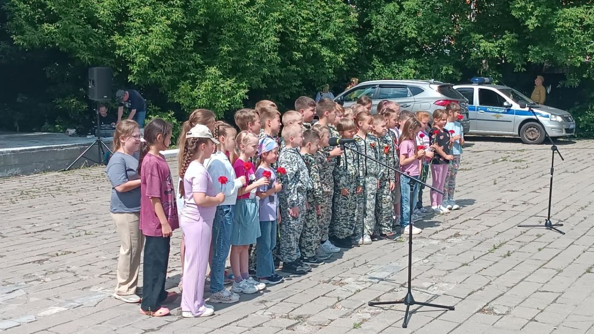 В День памяти и скорби у монумента «Тыл — фронту» состоялся торжественный митинг, приуроченный к 85-й годовщине начала Великой Отечественной войны В День памяти и скорби у монумента «Тыл — фронту» состоялся торжественный митинг, приуроченный к 85-й годовщине начала Великой Отечественной войны