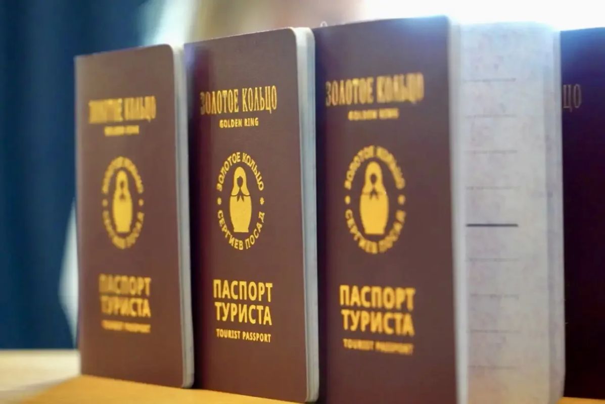 Сегодня в музее «Арт Макет» открылся паспортный стол туриста «Золотого кольца» Сегодня в музее «Арт Макет» открылся паспортный стол туриста «Золотого кольца»