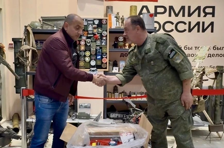 Поэт из Солнечногорска подарил бойцам генератор! Поэт из Солнечногорска подарил бойцам генератор!