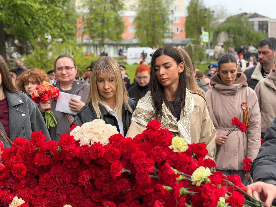 Станислав Каторов: Екатерина Прайс вошла в число победителей предварительного голосования Единой России и представит партию на выборах в Мособлдуму Станислав Каторов: Екатерина Прайс вошла в число победителей предварительного голосования Единой России и представит партию на выборах в Мособлдуму