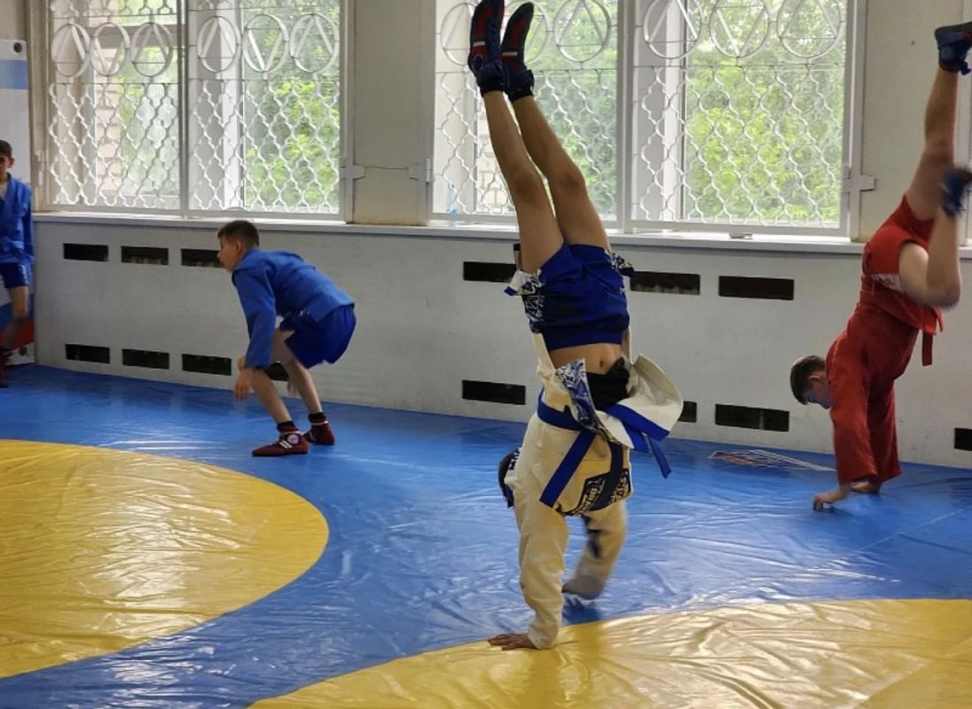 Бронза - не предел: воскресенский самбист готовится к новым достижениям Бронза - не предел: воскресенский самбист готовится к новым достижениям