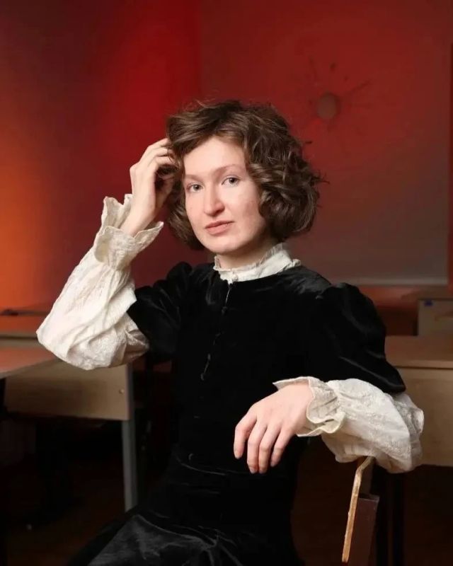 Максим Красноцветов: 100 баллов на ЕГЭ по обществознанию получила Плохова Полина Алексеевна, выпускница "Гимназии № 6" города Ивантеевка