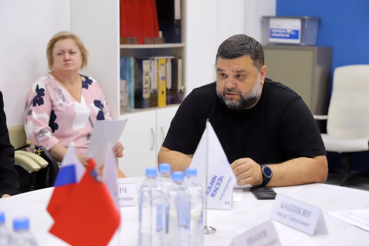 Константин Михальков: Провёл приём жителей в общественной приёмной Единой России Константин Михальков: Провёл приём жителей в общественной приёмной Единой России