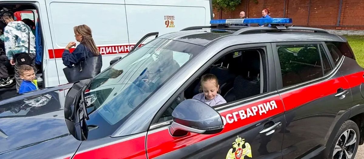 Росгвардейцы организовали выставку спецсредств и вооружения на ярмарке вакансий в Подмосковье Росгвардейцы организовали выставку спецсредств и вооружения на ярмарке вакансий в Подмосковье