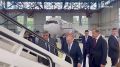 Президент России Владимир Путин посетил Лётно-исследовательский институт имени М.М. Громова в подмосковном Жуковском, где ему представили перспективные образцы российской гражданской авиации