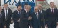 Путин осмотрел образцы новой российской авиационной техники: